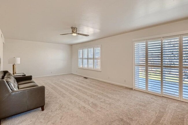 Photo - NICE HOME IN SACRAMENTO!!