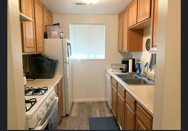 Photo - B/1B Pet Friendly Apartment South of BYU Unit 102