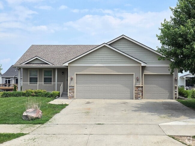 Building Photo - 1115 NW Abbie Dr Rental