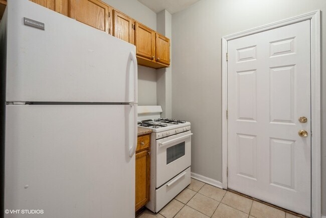 Photo - 437 E Oakwood Blvd Unit 41