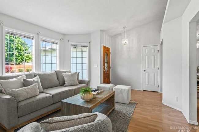 Photo - 233 S Duke Ave