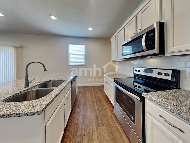 Photo - 10187 Dover St