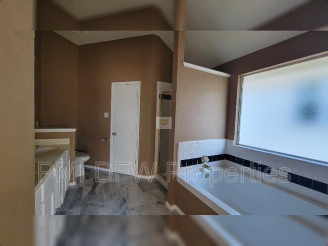 Photo - 822 Kipling Dr