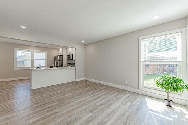 Photo - 1719 Crystal Ct