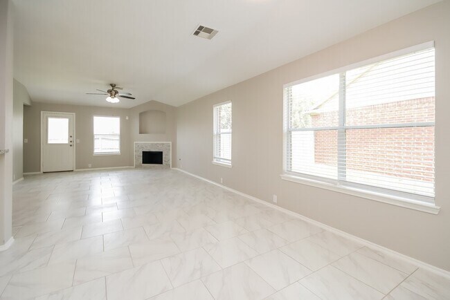 Photo - 6027 Water Violet Ln