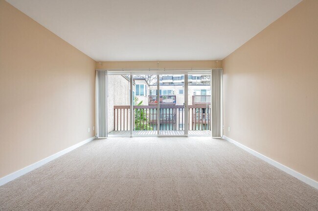 Photo - Aladdin Apartments on Greenlake