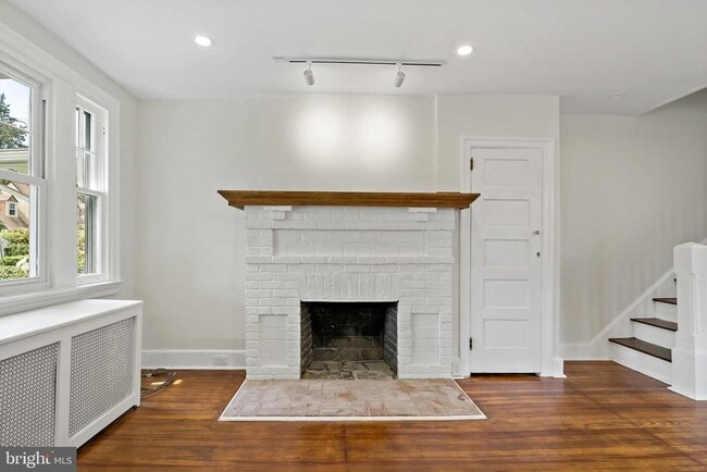 Photo - 428 Brookhurst Ave