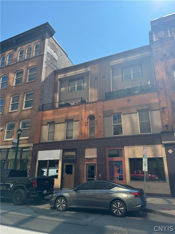 Photo - 129 W Fayette St