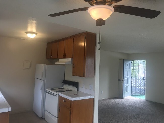 Unit Is On Second Floor Laundry Room Onsite Apartment For In Photo Unit Is On Second Floor Laundry Room Onsite Al