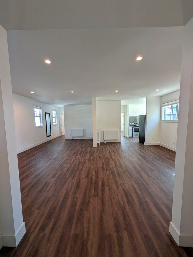 Front door view into LR - 780 Forest St Unit C