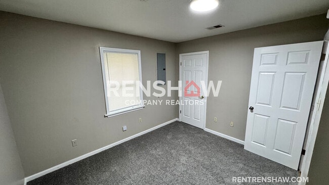 Photo - 127 Navy Cir