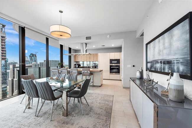 Photo - 1000 Brickell Plz Unidad PH5307