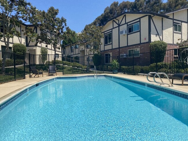 LT POOL
