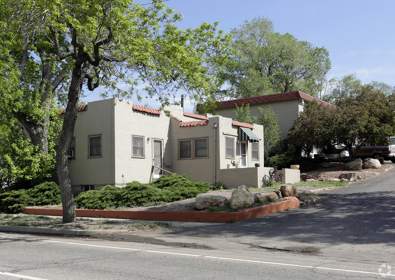 Red Rocks Terrace Apartments - Red Rocks Terrace Apartments