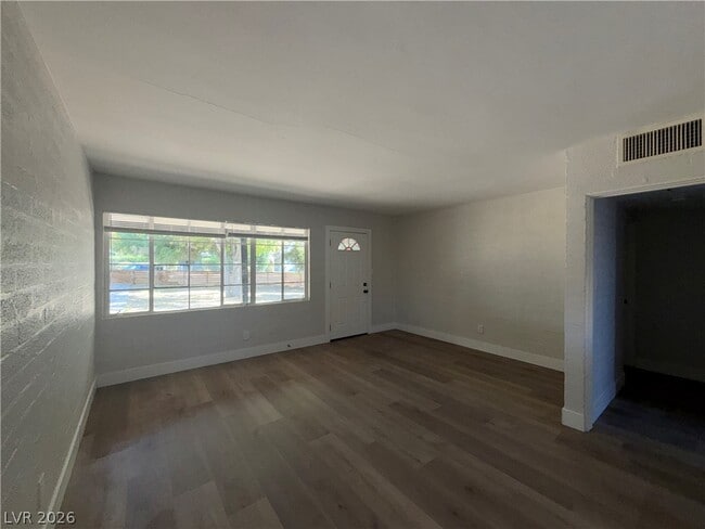 Photo - 1628 Thelma Ln