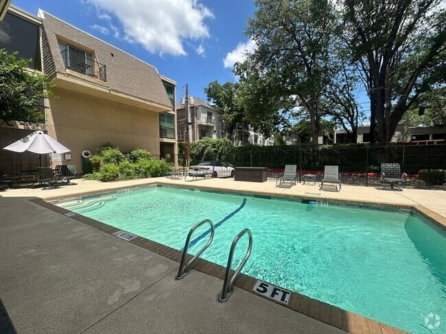 Building Photo - Charming 2-Bed Unit in Dallas! Community p... Rental