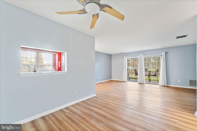 Photo - 1607 Hawthorne Ct