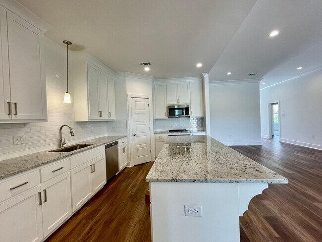 Photo - Waterfront home in River Hills Farm!