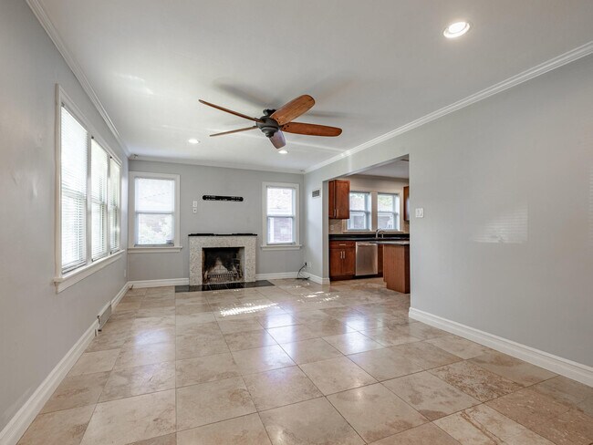 Photo - 2033 Bland Pl