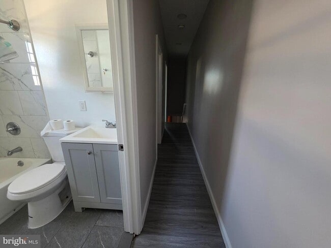 Photo - 305 Lafayette Ave