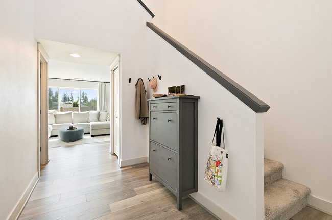 Photo - 6672 Udall Pl SE