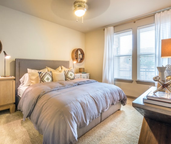 Photo - 401 Foch St Unidad 1107