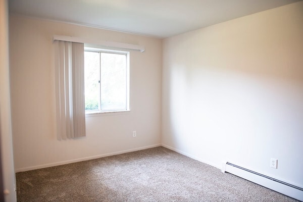 Holiday Garden Apartments
