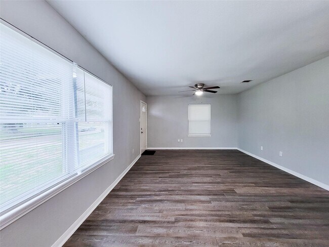 Photo - 5242 Keystone St