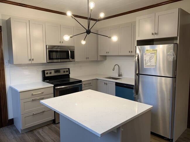Building Photo - 76 Heath St Unit 76 Rental