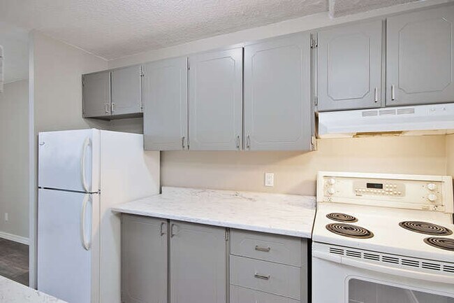 Photo - LOVELY TWO BEDROOM CONDO APARTMENT BY WHITE OAKS MALL Unit 202
