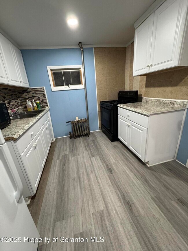 Photo - 618 Deacon St