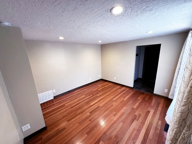 Photo - 528 29th St Unit 528 29th St