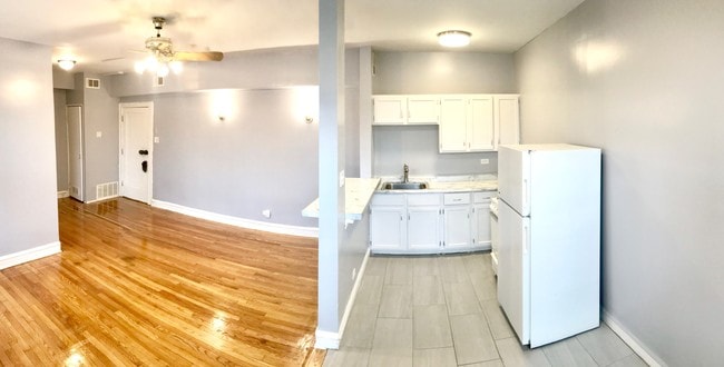 Photo - 4165 S Archer Ave Unit 302