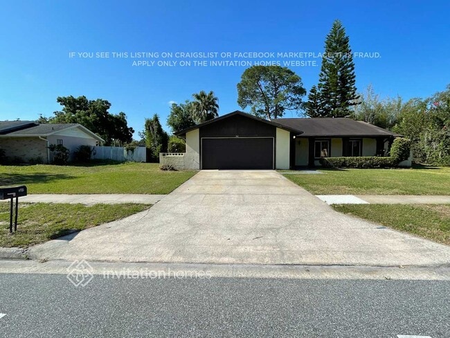 Building Photo - 304 Larkwood Dr