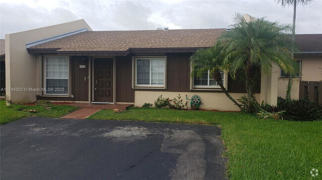 Building Photo - 12312 SW 111th S Canal Street Rd Rental