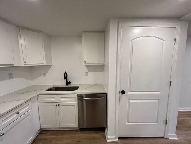 Photo - 1116 E Geer St Unit B