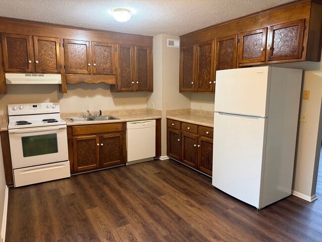 Photo - Available NOW-205 Glenwood Drive Apt 1- New LOOK Unit 1