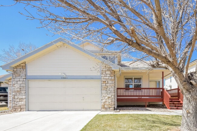 Building Photo - 11821 Elm Dr