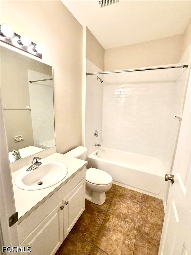 Photo - 1466 Argyle Dr