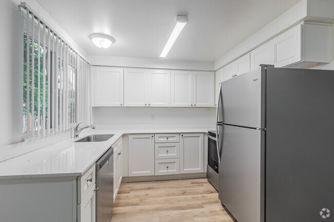 Interior Photo - PineWood Commons