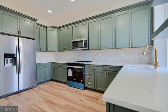 Photo - 1715 N Broadway Townhome