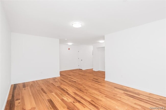 Photo - 671 Bronx River Rd Unit 4C