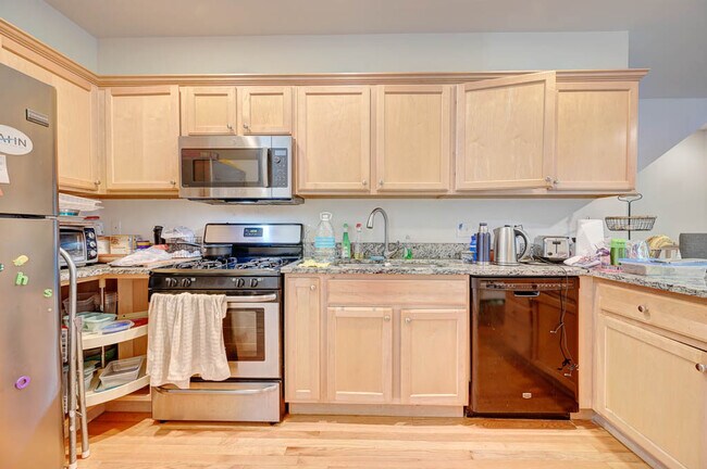 Photo - 3117 N Damen Ave Unit 1