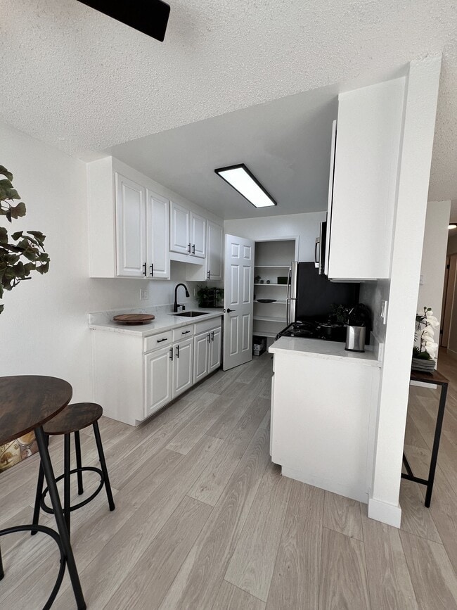 Building Photo - Campbell West Apartments