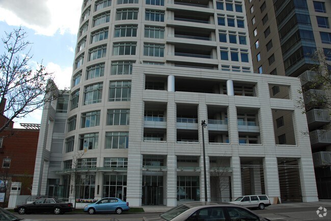 Photo - University Club Tower