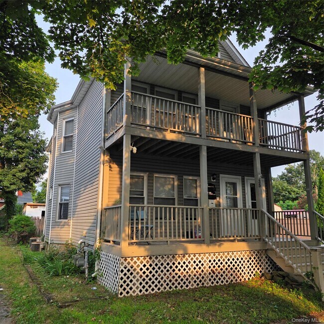 Building Photo - 35 Manitou Ave Unit 2