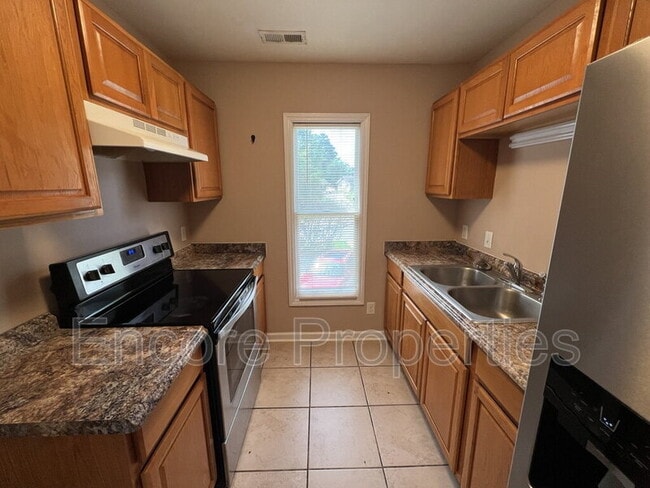 Photo - 2532 S Roxboro St Unidad D