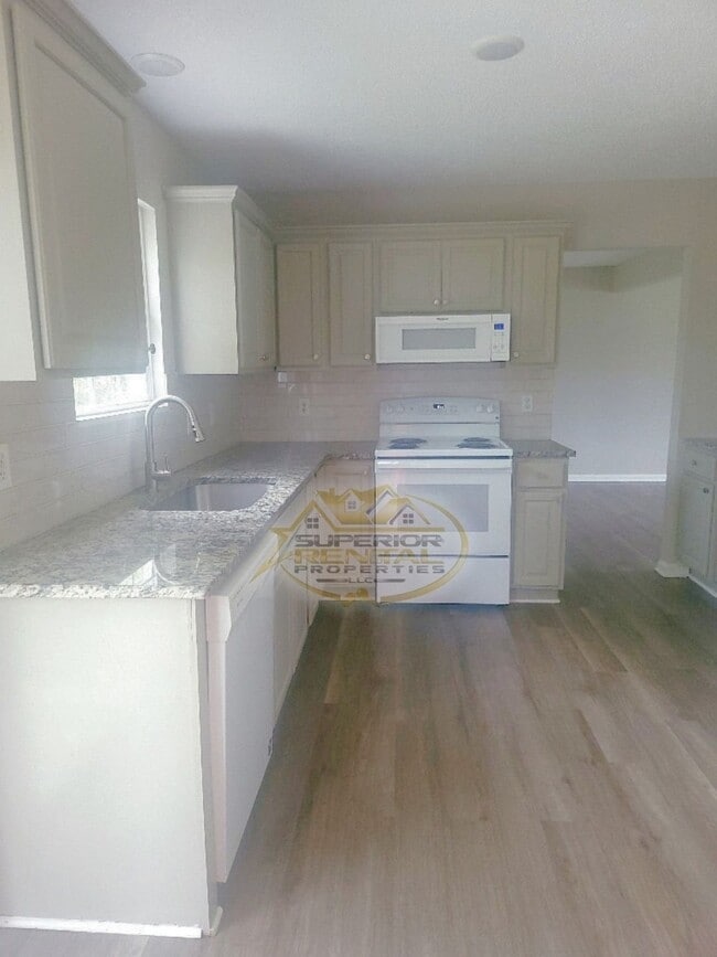Photo - 301 Sagamare Rd