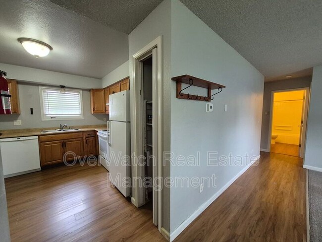 Building Photo - 3162 Tarwater Ave Unit 4