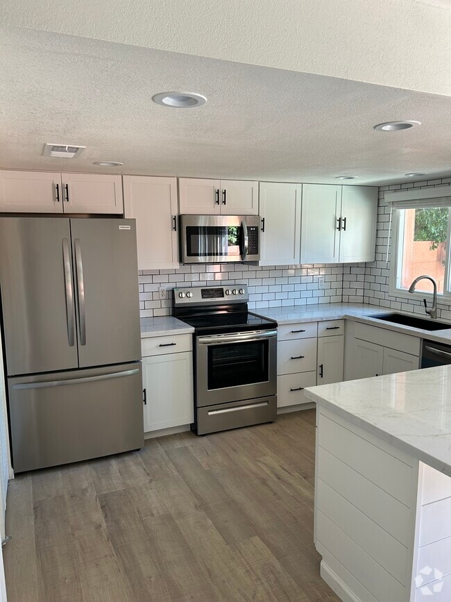 Building Photo - 3878 N 30th St Rental